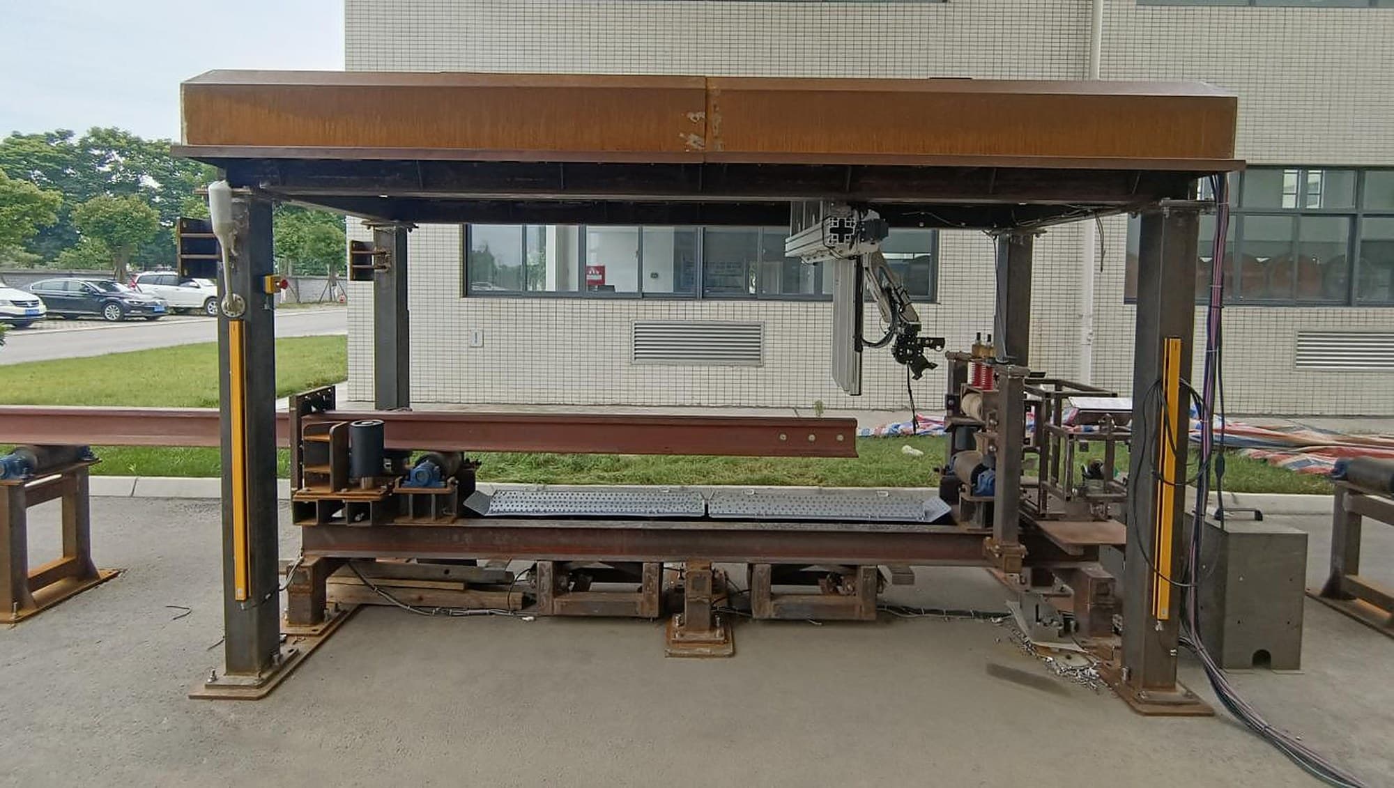 Permanent way inspection equipment